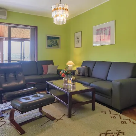 Apartamento Kastanjez Iv Cr *
