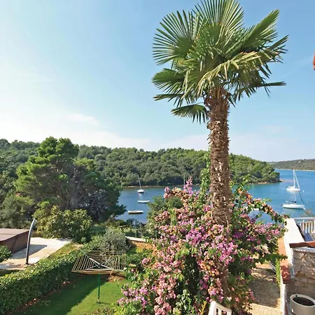 Appartement Kastanjez Iv Cr Pula