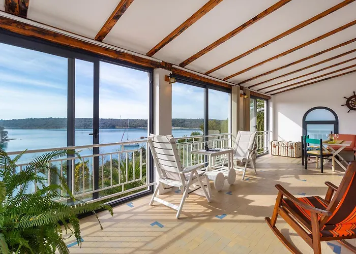 Apartment Kastanjez IV Cr Pula