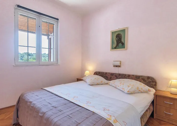 Apartment Kastanjez IV Cr Apartment