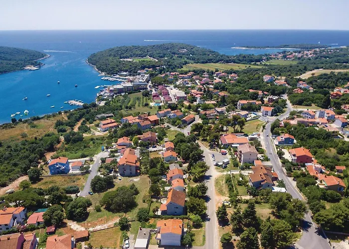 Apartment Apartment Kastanjez IV Cr Pula