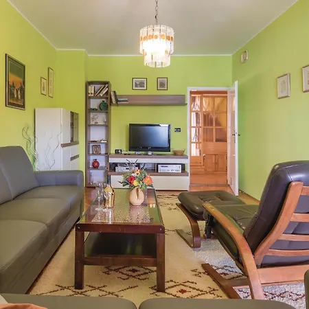 Apartamento Kastanjez Iv Cr