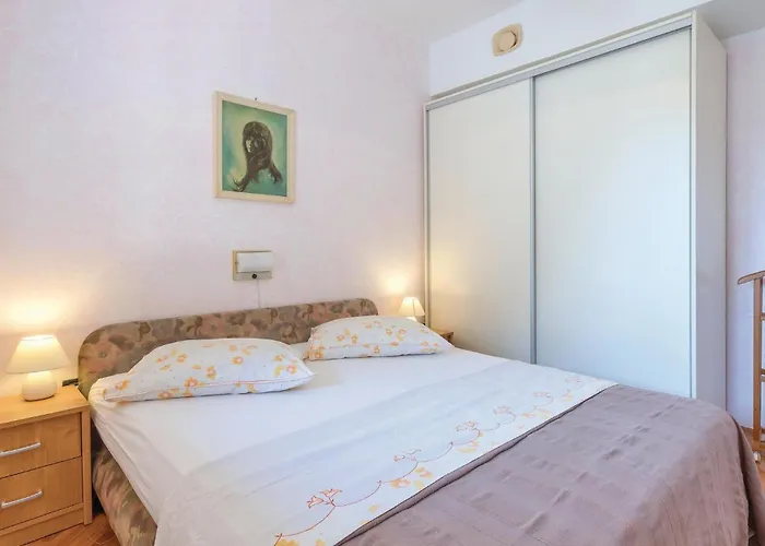 Апартаменти Kastanjez Iv Cr Пула